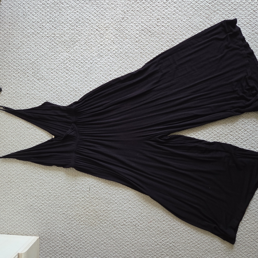 Sleek Black Wide-Leg Jumpsuit